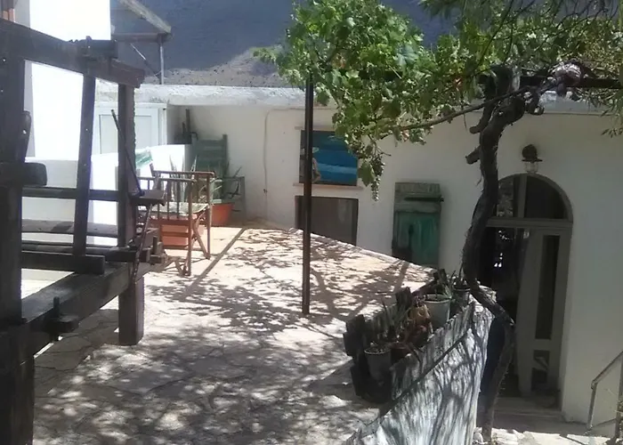 Traditional Art House Ferienhaus